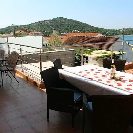 Apartment Vila Balog Tisno