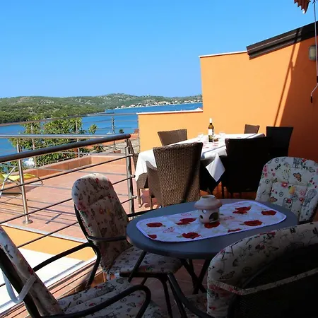 Apartment Vila Balog Tisno